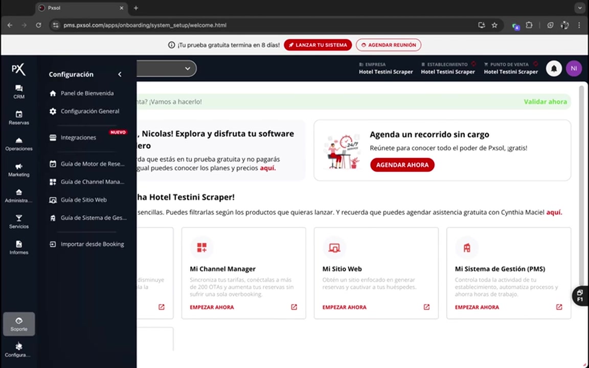 Menú de configuración desplegado en la barra lateral izquierda.